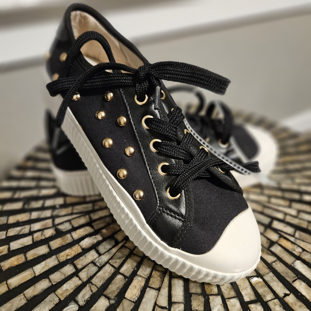 Gianni Bini Studded Sneaker New (6)